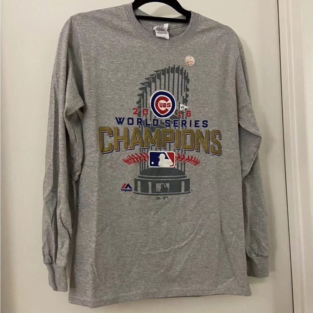Men’s Chicago Cubs Majestic 2016 World Series Champions Tee Size Small